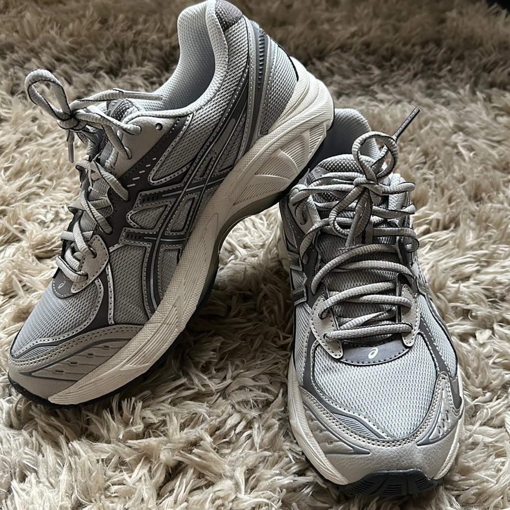 ASICS GT 2160 US SIZE US SIZE 6.5 EUC GREY SCANDI STYLE